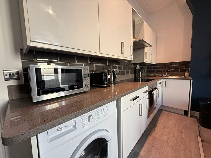 1 Bedroom Property To Rent In Western Road, Hove, BN3