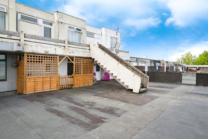1 Bedroom Flat For Sale In Harden Road, Stockwood, Bristol, BS14