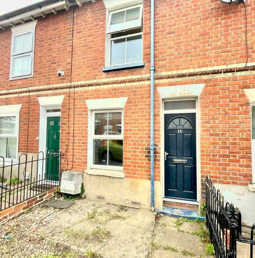 2 Bedroom Terraced House To Rent In Chesterman Street, Reading, Berkshire, RG1