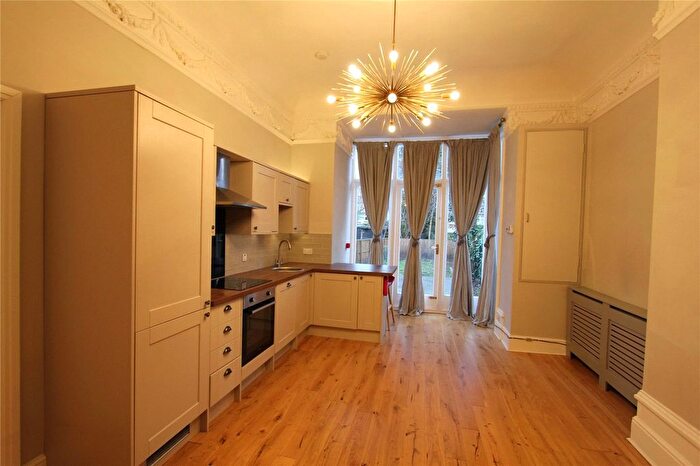 1 Bedroom Flat To Rent In Queens Avenue, London, N10