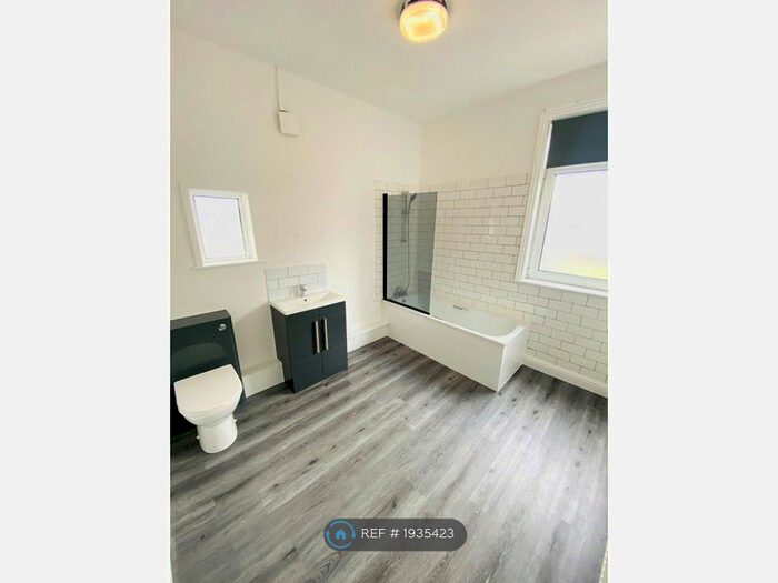 1 Bedroom Flat To Rent In Burslem, Stoke-On-Trent, ST6