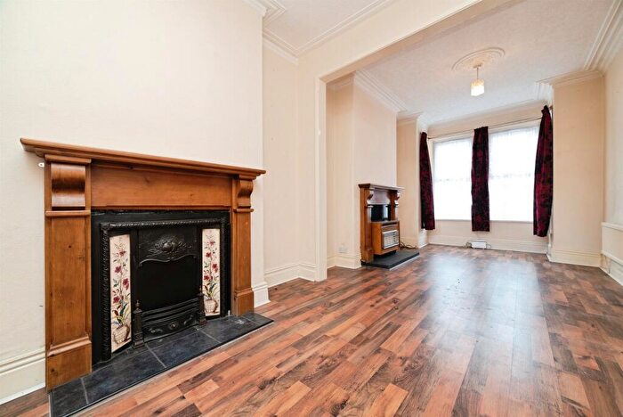 3 Bedroom Terraced House For Sale In Glencoe Street, Hull, HU3