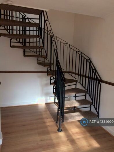 1 Bedroom Terraced House To Rent In Hawkwell, Church Crookham, GU52
