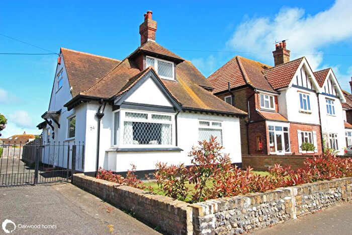 4 Bedroom Detached House For Sale In Stanley Road, Broadstairs, Kent, CT10