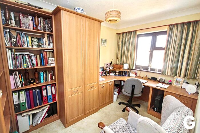 4 Bedroom Detached House For Sale In North Poulner Road, Ringwood, Hampshire, BH24