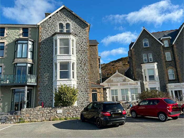 1 Bedroom Apartment For Sale In Flat, Marine Court, Marine Parade, Barmouth, LL42