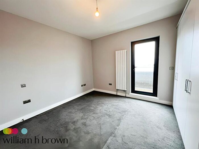2 Bedroom Apartment To Rent In Victoria Avenue, Southend-On-Sea, SS2