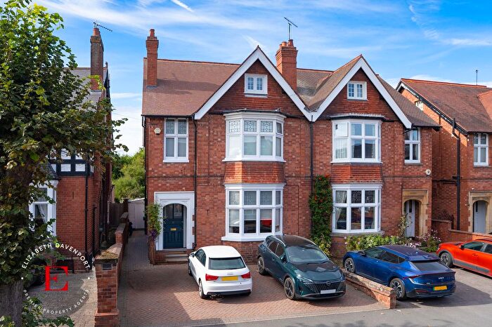 5 Bedroom Semi-detached House For Sale In Waverley Road, Kenilworth, CV8