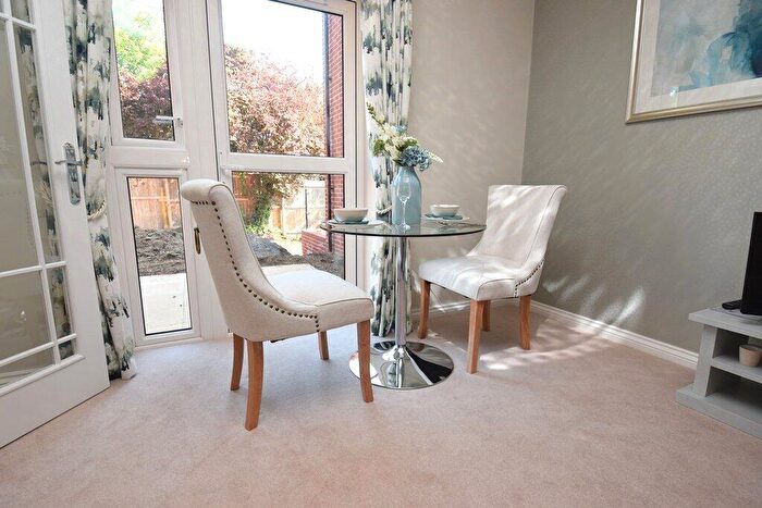 1 Bedroom Apartment For Sale In Chiltern Lodge, Longwick Road, Princes Risborough, Bucks, HP27