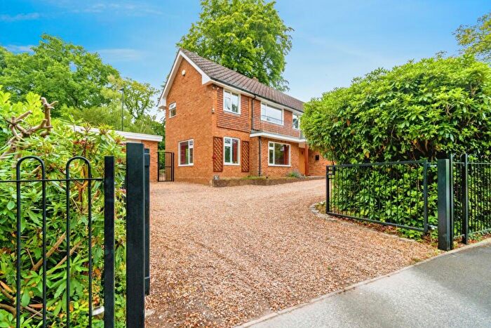 4 Bedroom Detached House For Sale In Bassett Wood Drive, Bassett, Southampton, Hampshire, SO16