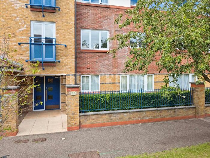 1 Bedroom Flat To Rent In Myddleton Avenue, London, N4