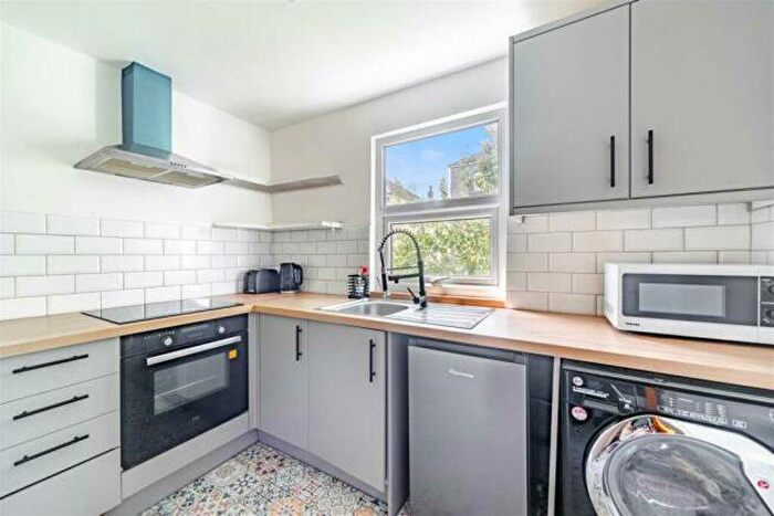 1 Bedroom Flat For Sale In Goldstone Road, Hove, BN3