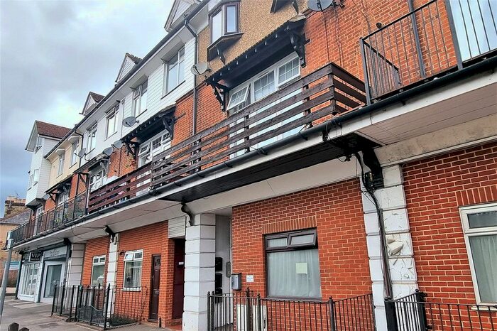 3 Bedroom Maisonette To Rent In Lynchford Road, Farnborough, GU14