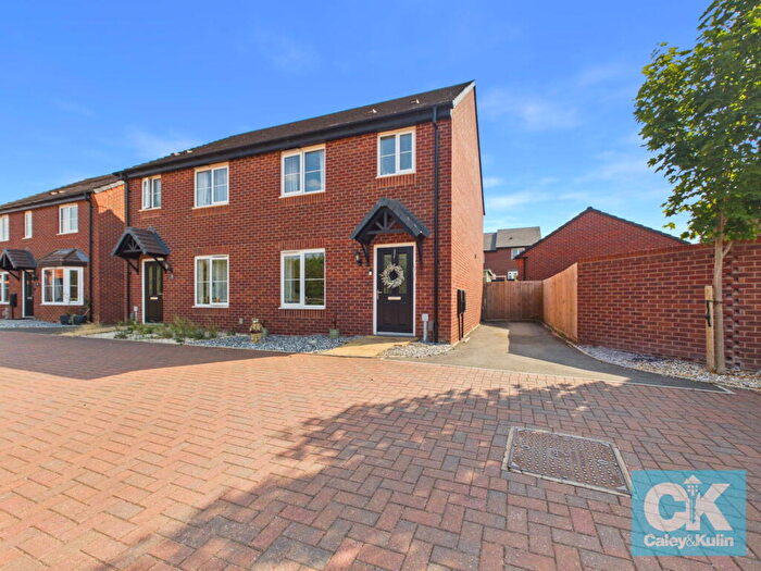 3 Bedroom Semi-Detached House For Sale In Hylton Road, Burleyfields, Stafford, ST16