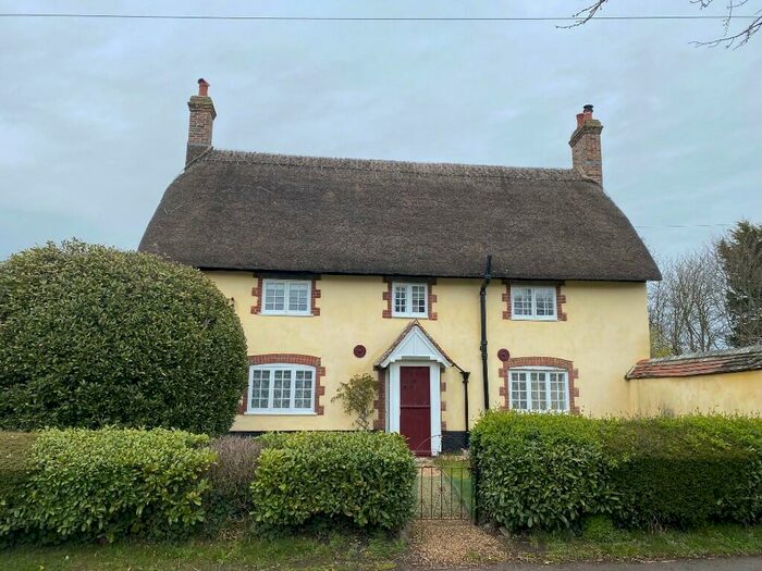 2 Bedroom Detached House To Rent In West Street, DT11