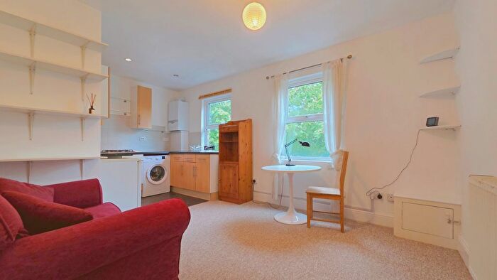 1 Bedroom Flat To Rent In Kingsland Road, Hackney, E8