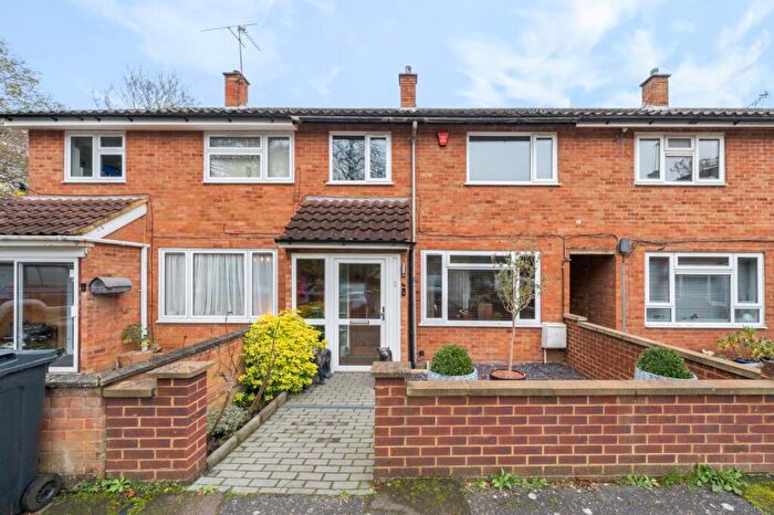 2 Bedroom Terraced House For Sale In Stratford Close, Slough, Berkshire, SL2