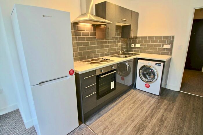 1 Bedroom Flat To Rent In Courier House, King Cross Street, Halifax, HX1
