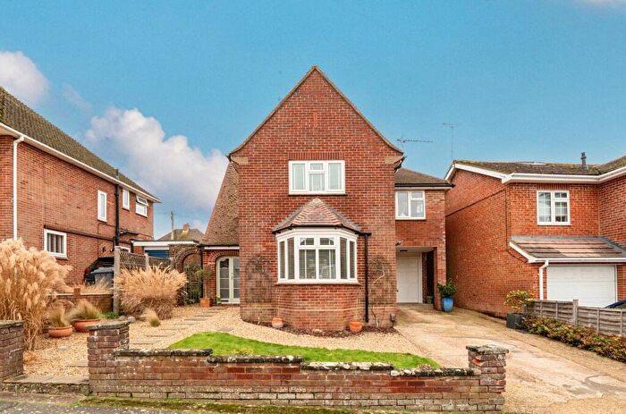 4 Bedroom Detached House For Sale In Hillbury Avenue, Andover, SP10