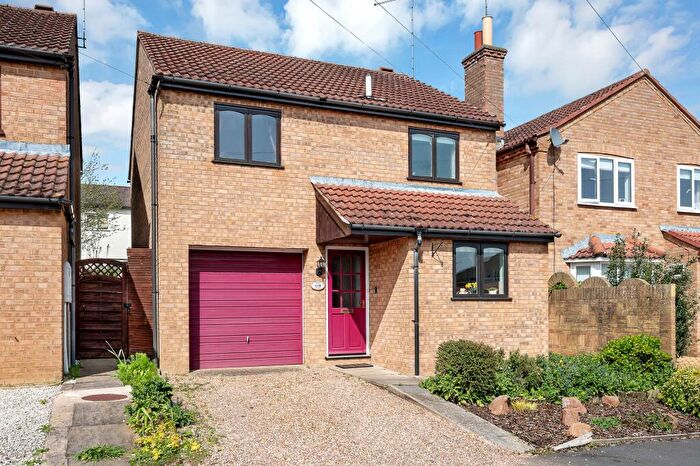 3 Bedroom Detached House For Sale In Drift Avenue, Stamford, PE9