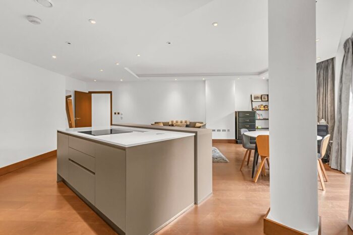 2 Bedroom Flat For Sale In Fetter Lane, London, EC4A