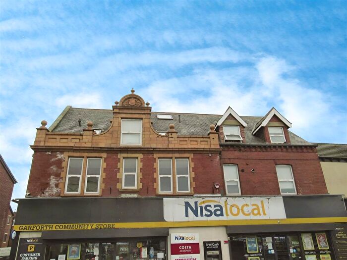 2 Bedroom Flat To Rent In Barley Hill Lane, Garforth, Leeds, LS25