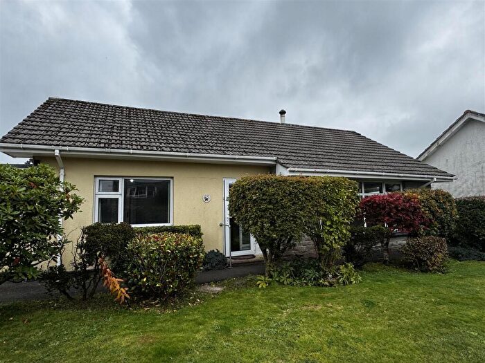 2 Bedroom House To Rent In Lingfield Avenue, Sticker, St. Austell, PL26