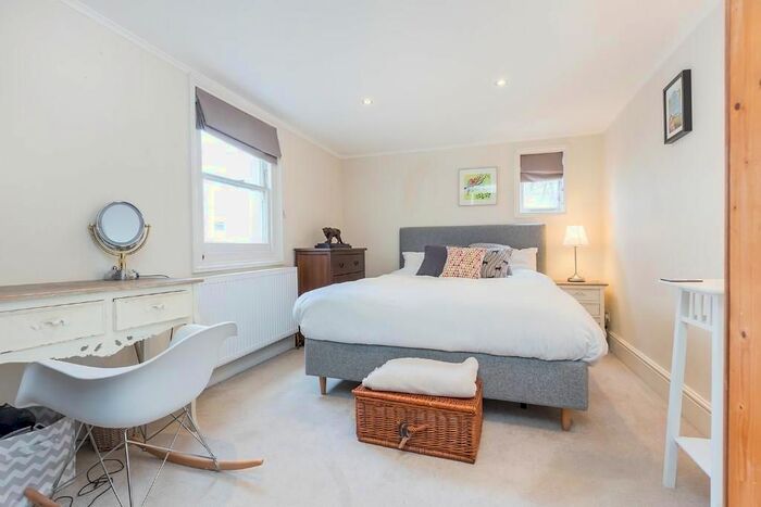 1 Bedroom Flat To Rent In Elm Park, London, SW2