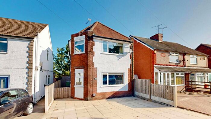 3 Bedroom Detached House For Sale In Williamthorpe Road, North Wingfield, S42
