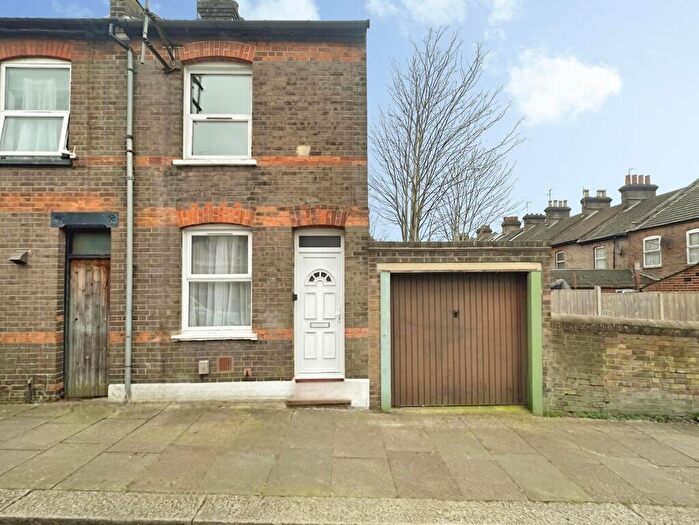 2 Bedroom End Of Terrace House To Rent In Cowper Street, Town Centre, Luton, LU1