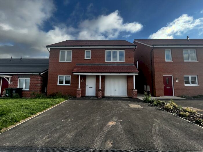 4 Bedroom House To Rent In Bain Gardens, Mickleover, Derby, DE3