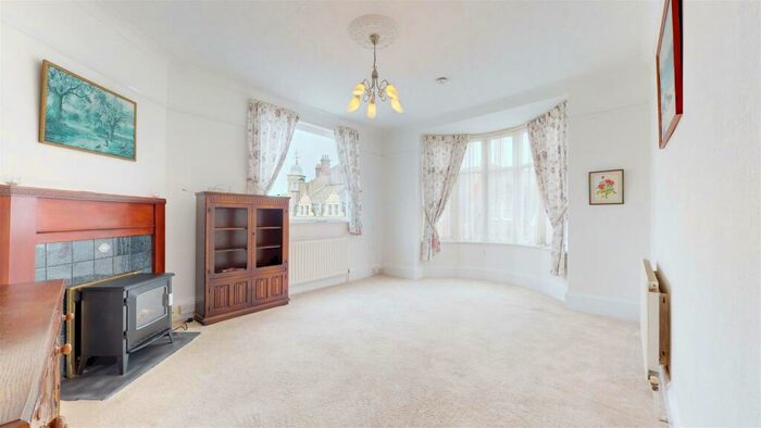 2 Bedroom Apartment For Sale In Station Road, Swanage Town Centre, BH19