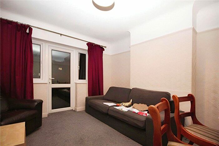 4 Bedroom Semi-Detached House To Rent In Beckingham Road, Guildford, Surrey, GU2