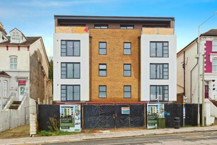 2 Bedroom Flat To Rent In Folkestone Road, Dover, CT17