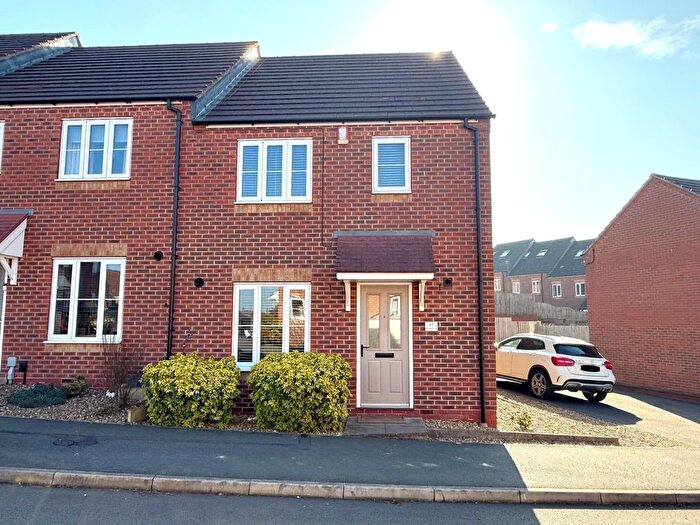3 Bedroom Semi-Detached House To Rent In Blithfield Way, Stoke-On-Trent, ST6