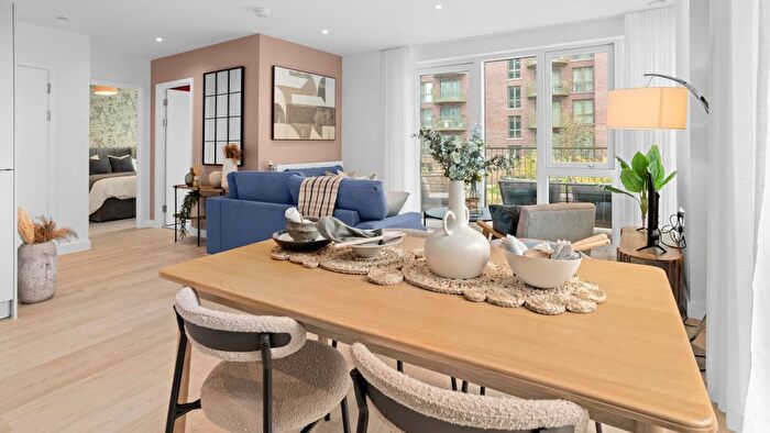 2 Bedroom Flat For Sale In Pegler Square, London, SE3