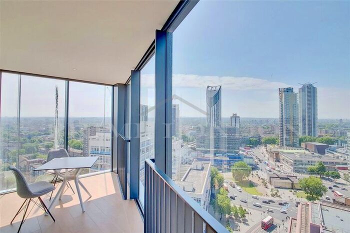 3 Bedroom Flat To Rent In Two Fifty One, Southwark Bridge Road, London, SE1