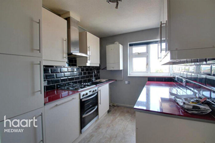 2 Bedroom Apartment To Rent In Huntsmans Close, Rochester, ME1