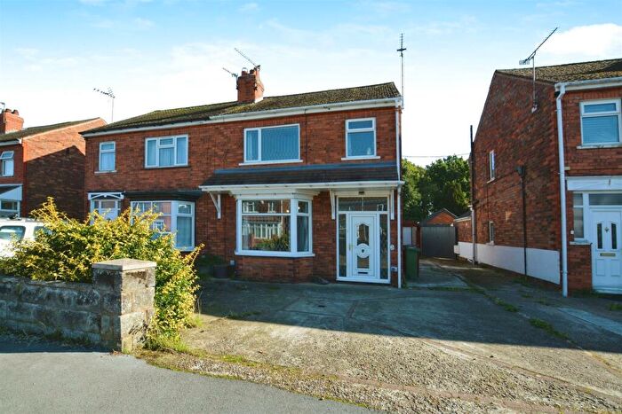 3 Bedroom Semi-Detached House For Sale In Lodge Road, Scunthorpe, DN15