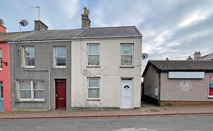 2 Bedroom End Of Terrace House For Sale In William Street, Holyhead, Isle Of Anglesey, LL65