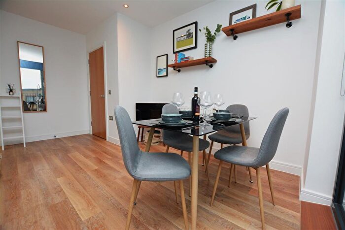 1 Bedroom Flat For Sale In Prince Georges Road, Colliers Wood, SW19