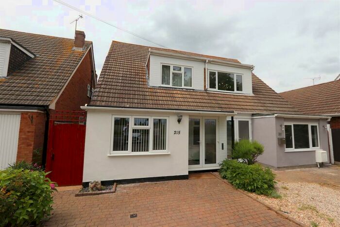 2 Bedroom Chalet To Rent In Wakering Road, Shoeburyness, Southend-On-Sea, SS3
