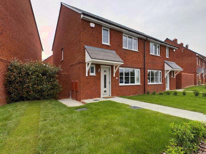 3 Bedroom Terraced House To Rent In Great Oldbury Drive, Stonehouse, Gloucestershire, GL10