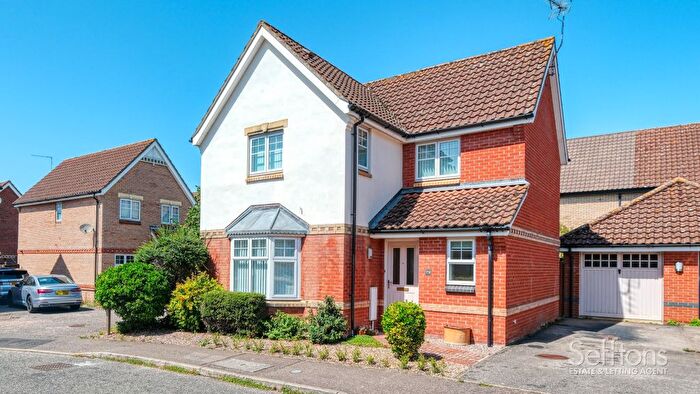 3 Bedroom Detached House For Sale In Lodge Farm Drive, Norwich, Norfolk, NR6