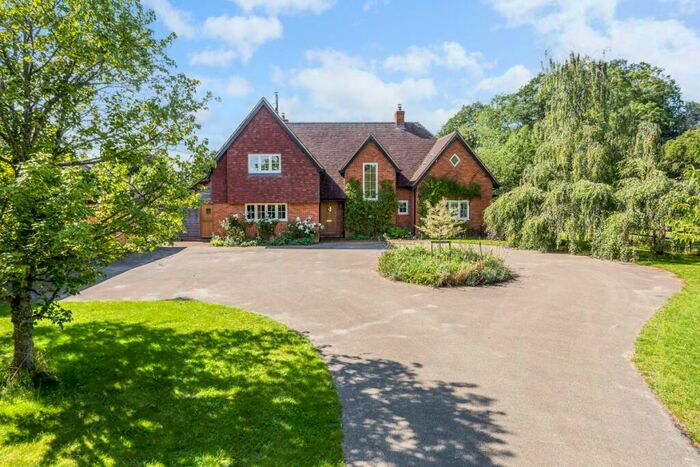 5 Bedroom Detached House To Rent In Wall Lane Reading, RG7
