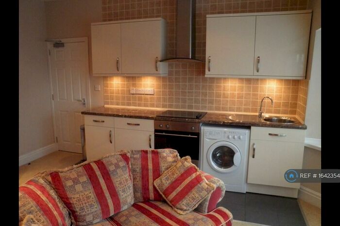 Studio To Rent In Carlin Gate, Blackpool, FY2