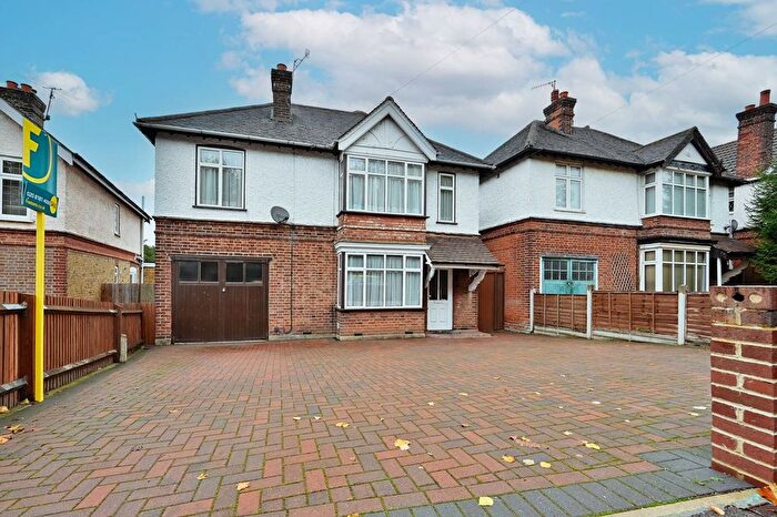 4 Bedroom Detached House For Sale In Bushey Hall Road, Bushey, WD23