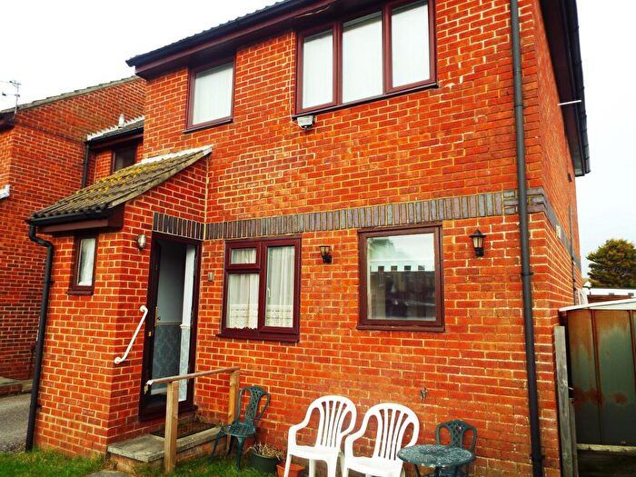 1 Bedroom Flat To Rent In Maloney Mews, Wheatland Ave, Hayling Island, PO11