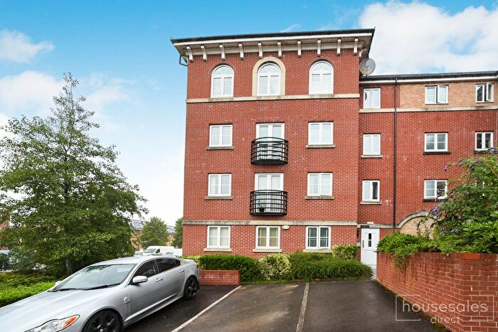 2 Bedroom Flat For Sale In Padstow Road, Swindon, SN2