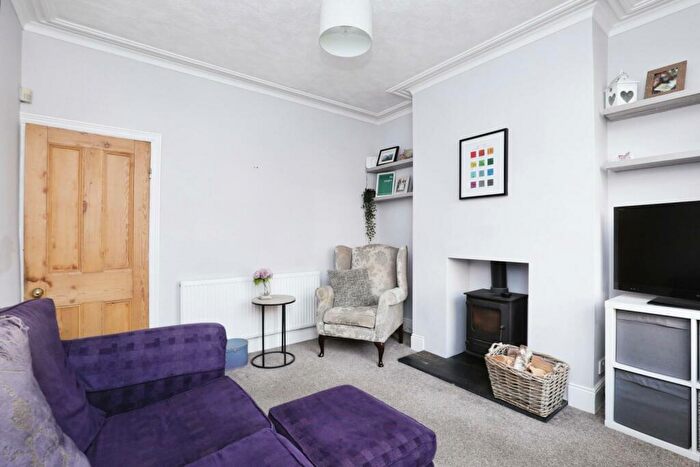 2 Bedroom Terraced House For Sale In Aisthorpe Road, Woodseats, Sheffield, S8
